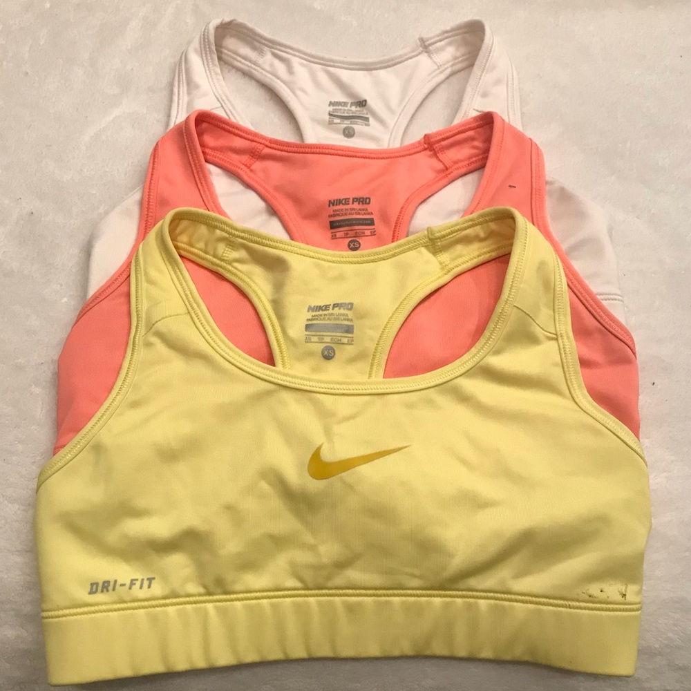 NIKE Sportsbras (BUNDLE 25$ or INDIVIDUAL 10$)